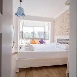 Hotel Lunas *